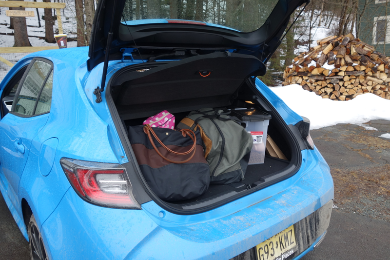 Illustration for article titled A Manual 2019 Toyota Corolla Hatchback Was the Best Surprise I’d Had in a While